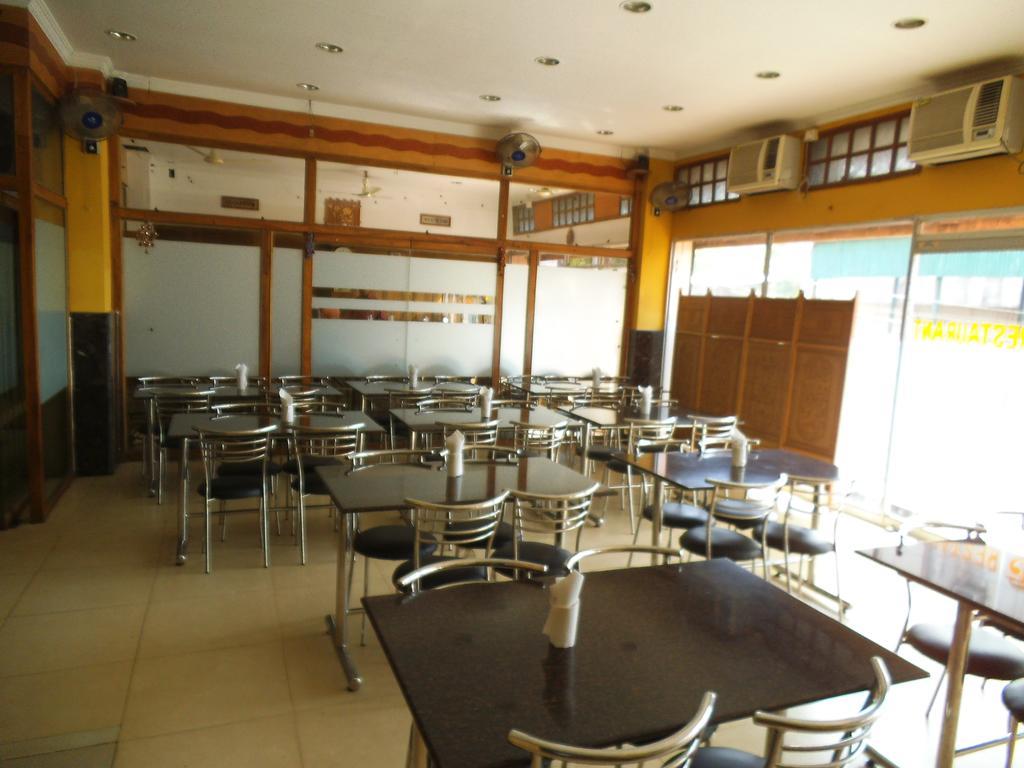 מלון אגרטלה City Centre מראה חיצוני תמונה